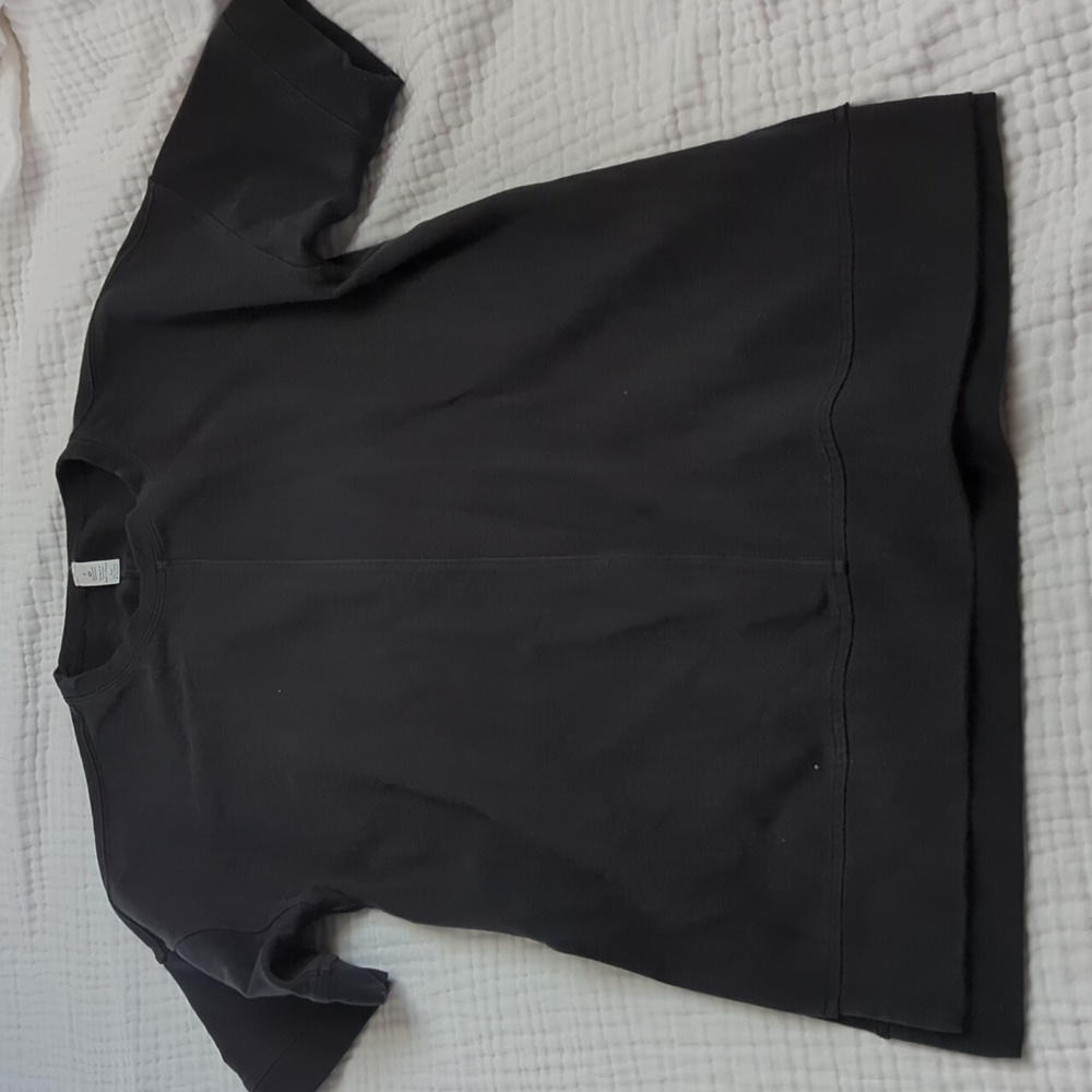 Brand new, never worn Lululemon sweatshirt sz 2